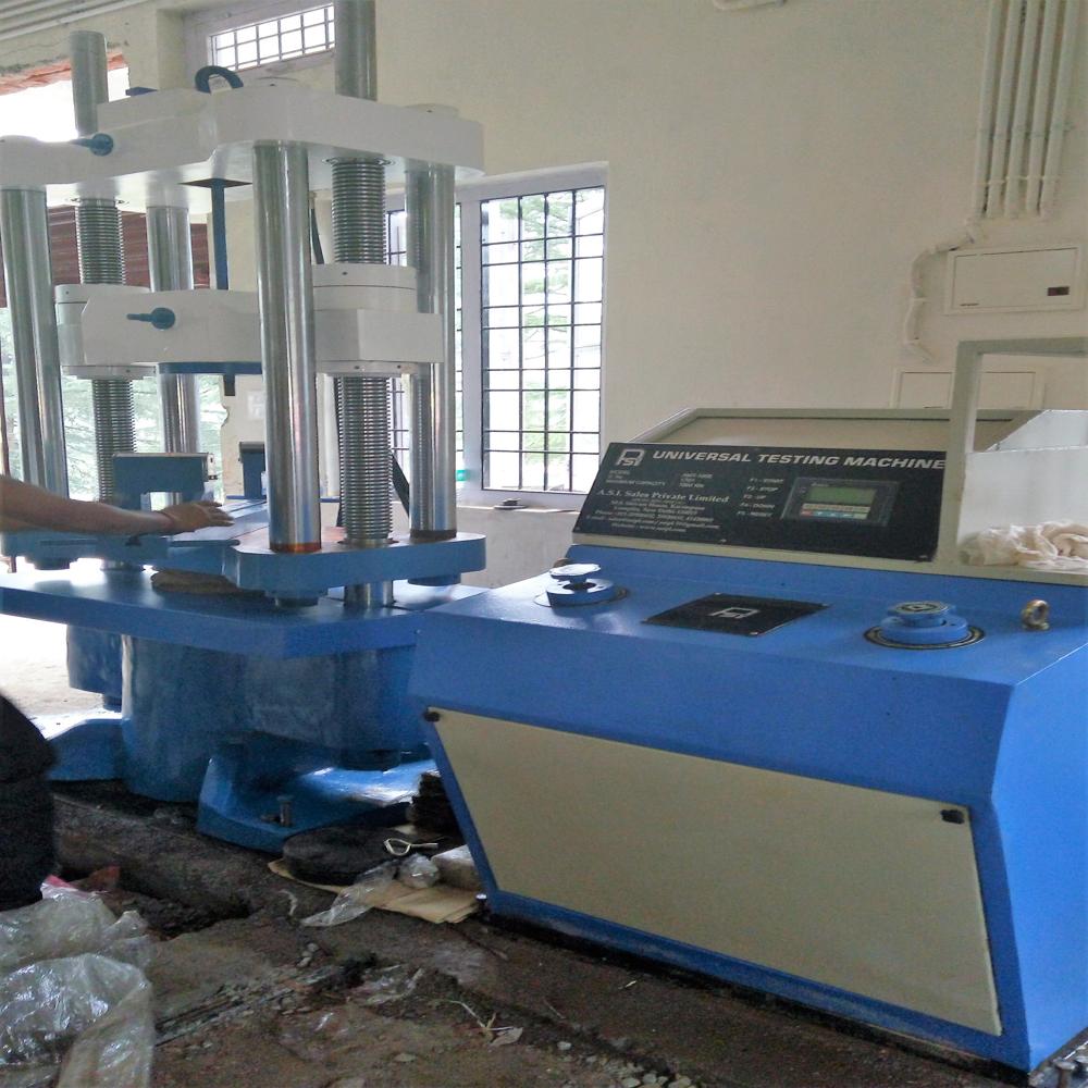 Industrial Universal Testing Machine - Automatic Grade: Semi Automatic