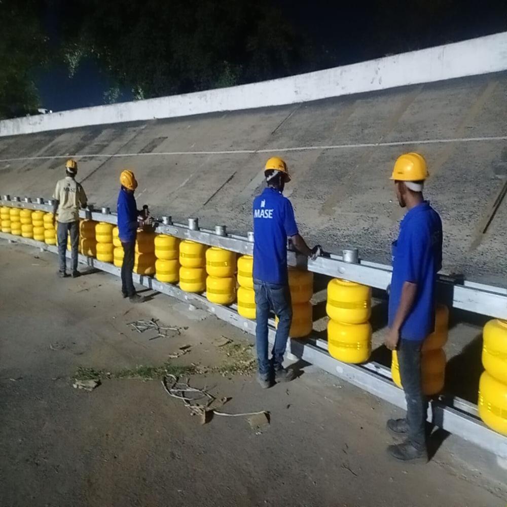 CENTER MEDIAN ROLLER CRASH BARRIER