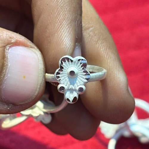 Fancy Silver Bichhiya
