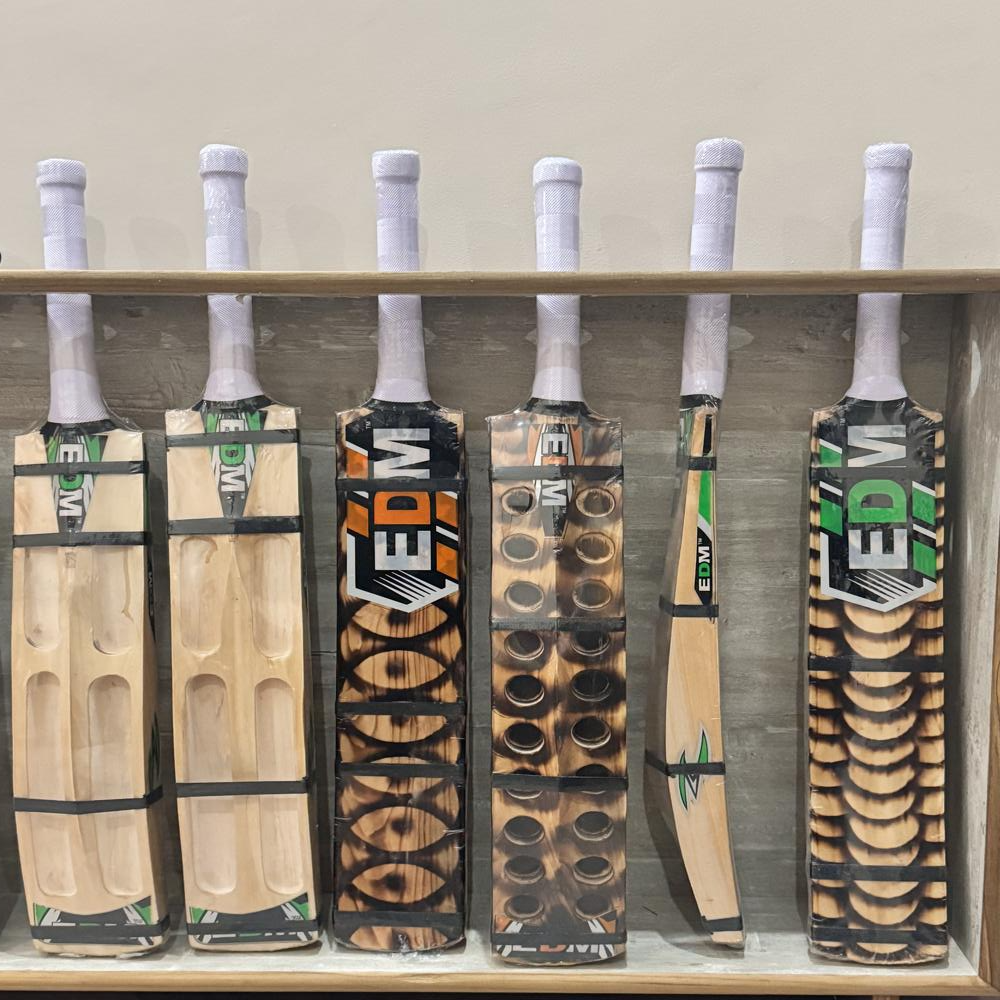 Kashmir Willow Bat D/B Scoop - Age Group: Adults