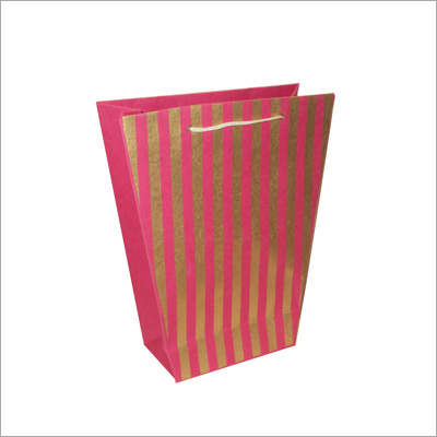 डिज़ाइनर कागज़ के बैग