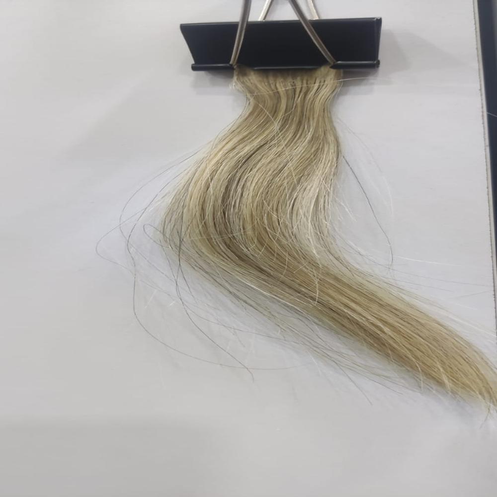 Tape extension blonde