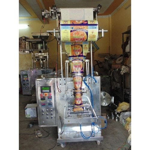 NUTS PACKING MACHINE