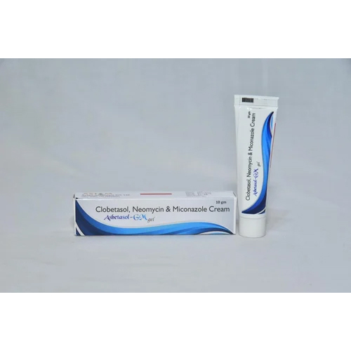 Clobetasol Neomycin Miconazole Cream
