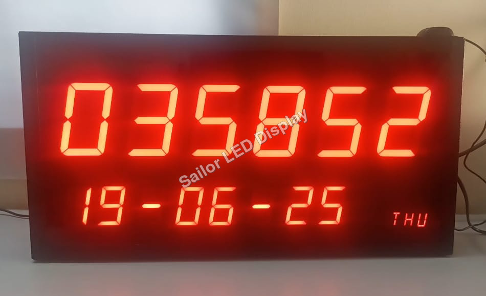 Gps Wall Clock - Battery Life: 1 Years