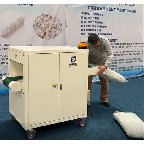 Streamlined Automatic Packaging Machine For Pillow And Cushion Production - Automatic Grade: Semi-automatic