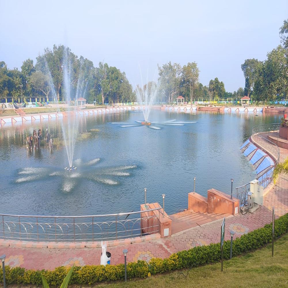 FRP Pond and Lake Floating Aerating Flower Jet and Shooter Jet Water Fountain Manufacturer Whole seller and Contractor in India