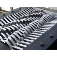 Industrial Shredder Machine - Automatic Grade: Automatic