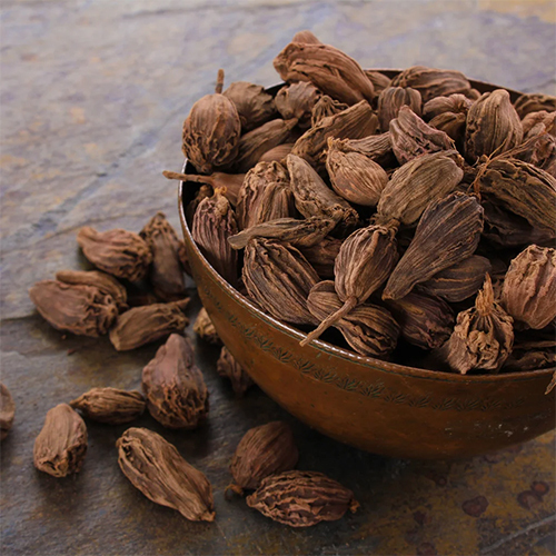 Black Cardamom - A-Grade Brown Pieces, 8% Moisture, 12-Month Shelf Life | Smoky Flavor Ideal for Cooking and Trading
