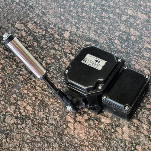 01 No + 01 Nc Belt Sway Switch With Terminal Box - Color: Black