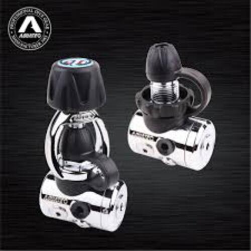 RG-2200F Yoke Diving Regulator