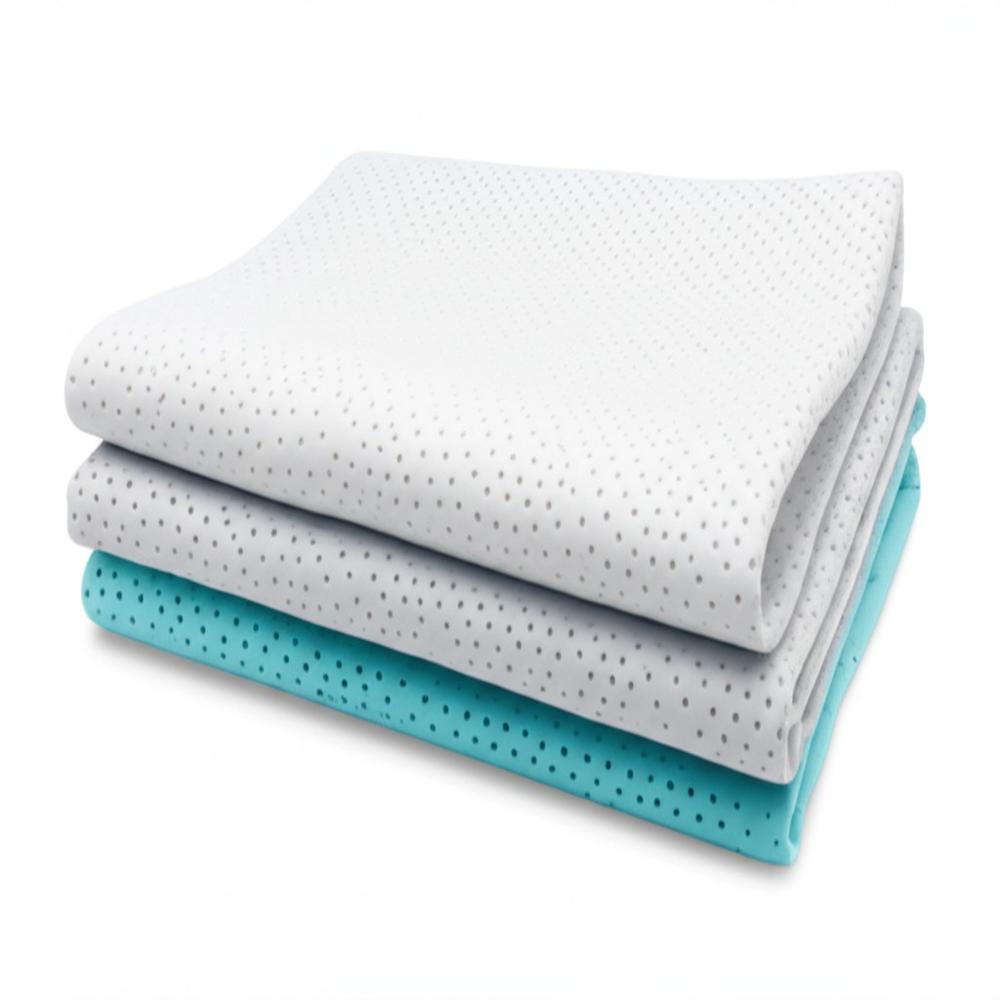 Lint Free Dotted - Color: White / Blue