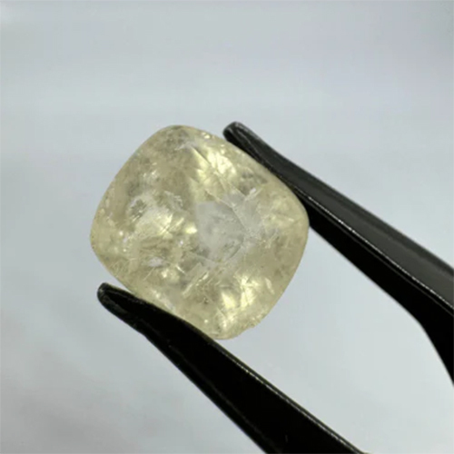 6.40 cts White Sapphire Pukhraj Ceylonese