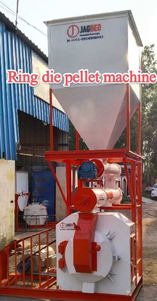 Ring Die Cattle Feed Pellet Making Machine - Color: White And Yellow