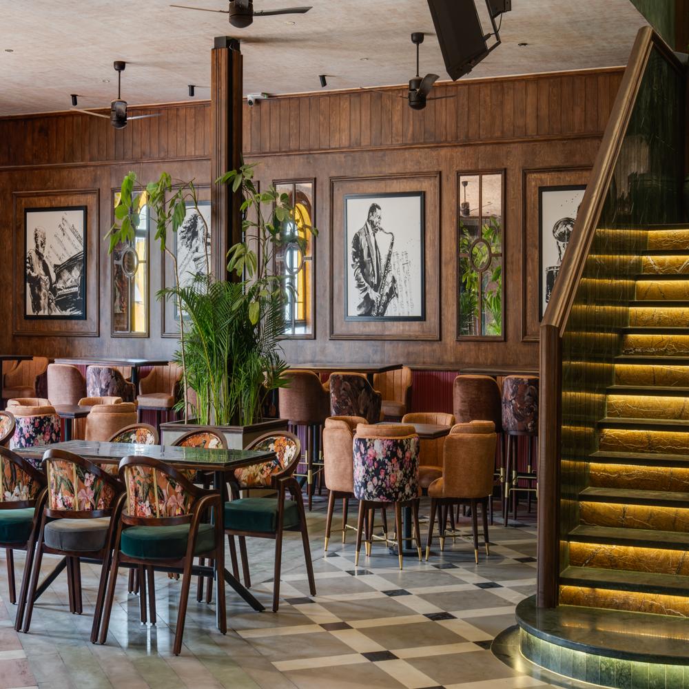 Restaurant Chair and Table
