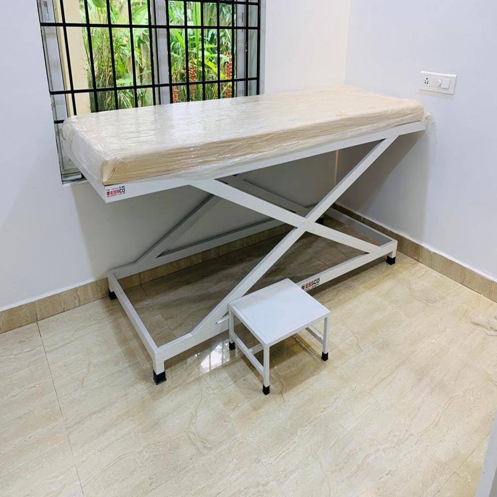 Essco Table - Color: Half White Matt