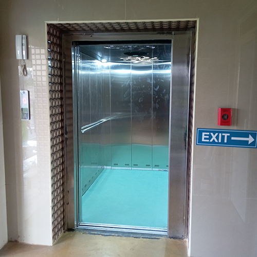 Hospital Lift