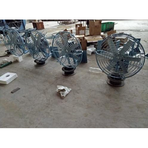 दीवार पर लगे मैन कूलर