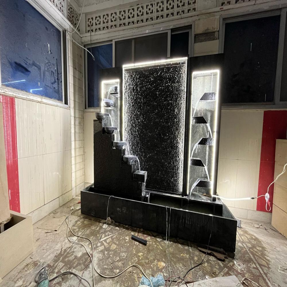 Black bubbles Marble fountain