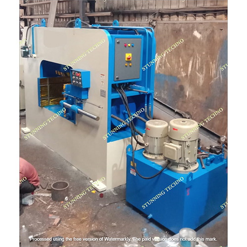 Horizontal And Vertical Hydraulic Press. - Color: Blue
