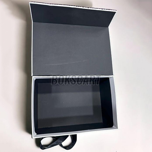 5 Flap Magnetic Rigid Box With Ribbon Opening - Coating Type: Customized