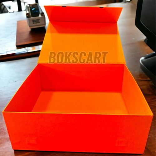 Magnetic Flap Box With Crest Print - Coating Type: Customized