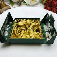 Cosmetic Packaging Box
