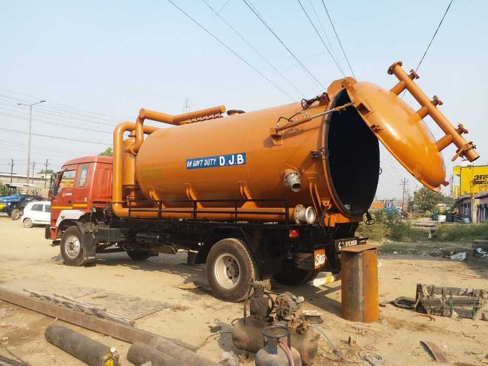Red Sewer Super Suction Machine