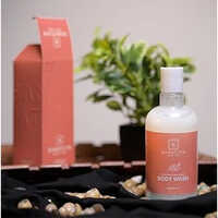 Hydrating & Brightening Body Wash- Gentle Cleanse with Natural Extracts for Soft, Smooth Skin