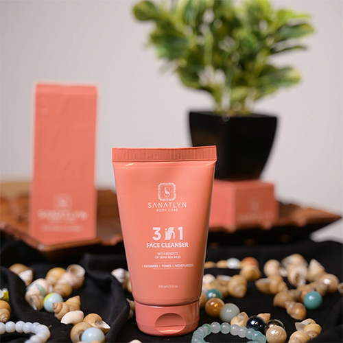 3-In-1 Face Cleanser With Dead Sea Mud- Cleanses, Tones & Moisturizes In One Step - Age Group: Adults