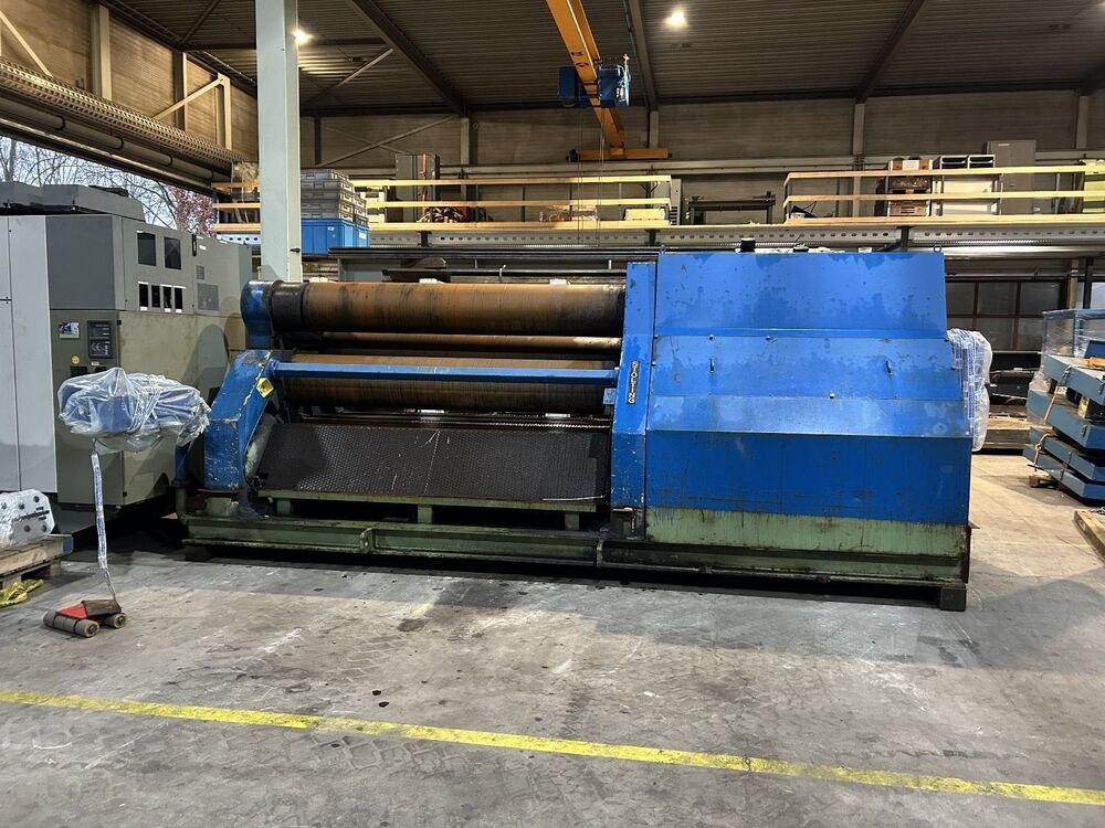 Hydraulic Plate Rolling Machine - Carbon Steel, Roll Length 2500mm, Rolls Diameter 440mm | Automatic, Eco Friendly, 1 Year Warranty