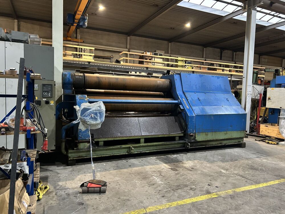 Hydraulic Plate Rolling Machine - Carbon Steel, Roll Length 2500mm, Rolls Diameter 440mm | Automatic, Eco Friendly, 1 Year Warranty