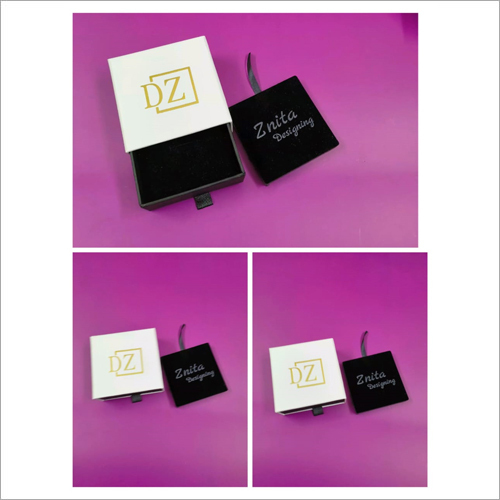 Gift Box - Color: Black