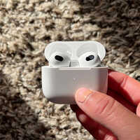 Airpod Pro 4 Earbuds - Charger Type: Fast Charging