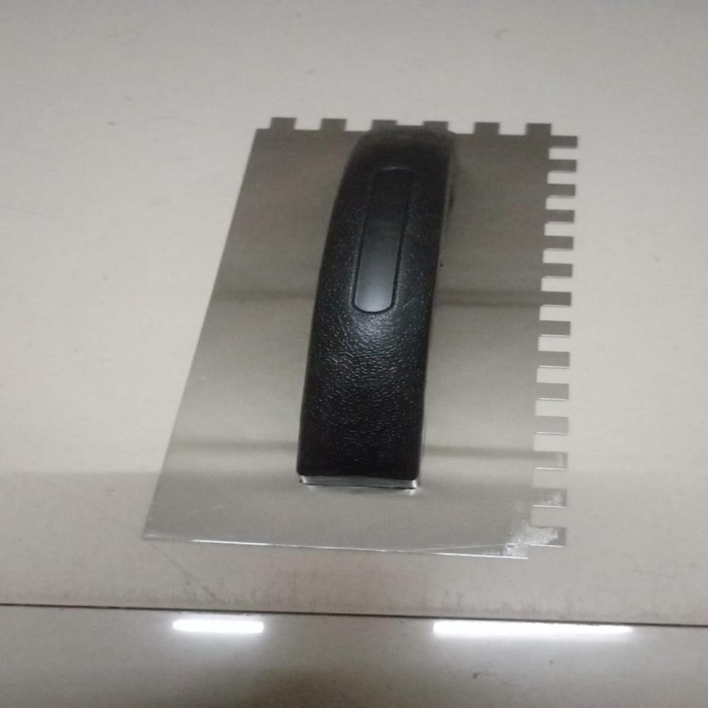 Facile Notched Trowel 8 Mm, Black Handle, Stainless Steel, Heavy Duty - Features: Rust-resistant Carbon Steel