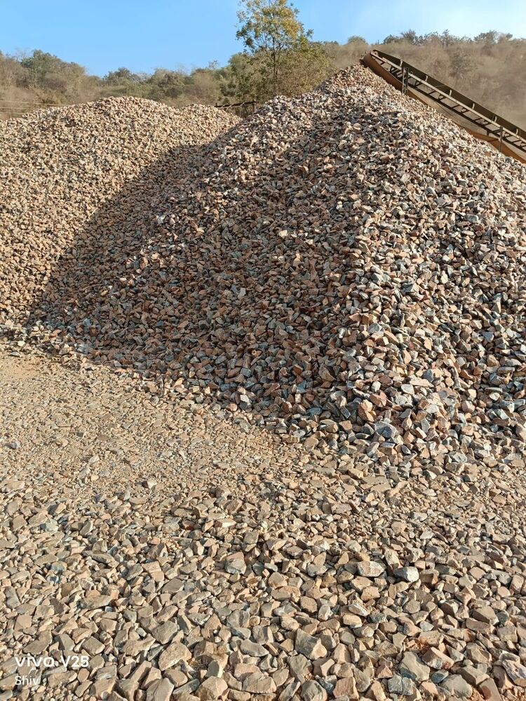 Quartzite Lumps - Natural Stone Type: Limestone