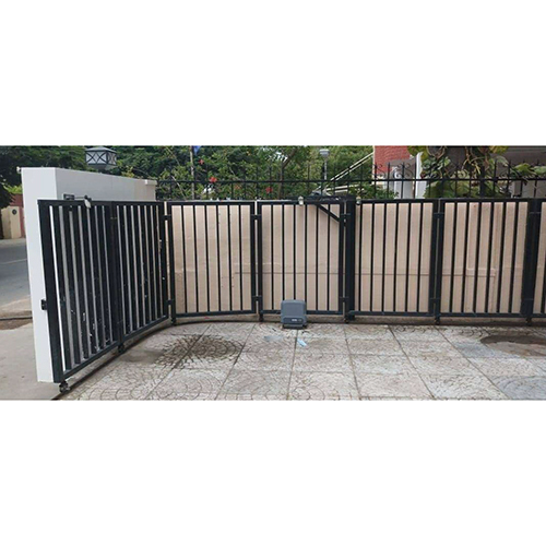 Bend Gate - Color: Black