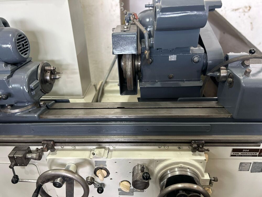 Tos Cylindrical Grinder Machine - Feature: Eco Friendly