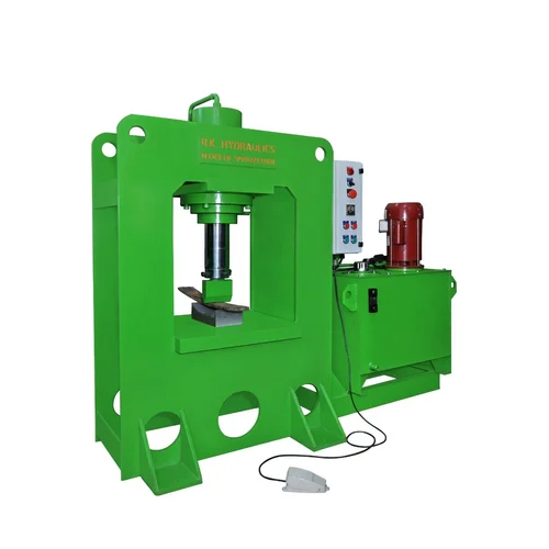 Leaf Spring Bending Machine By R. K. Hydraulics