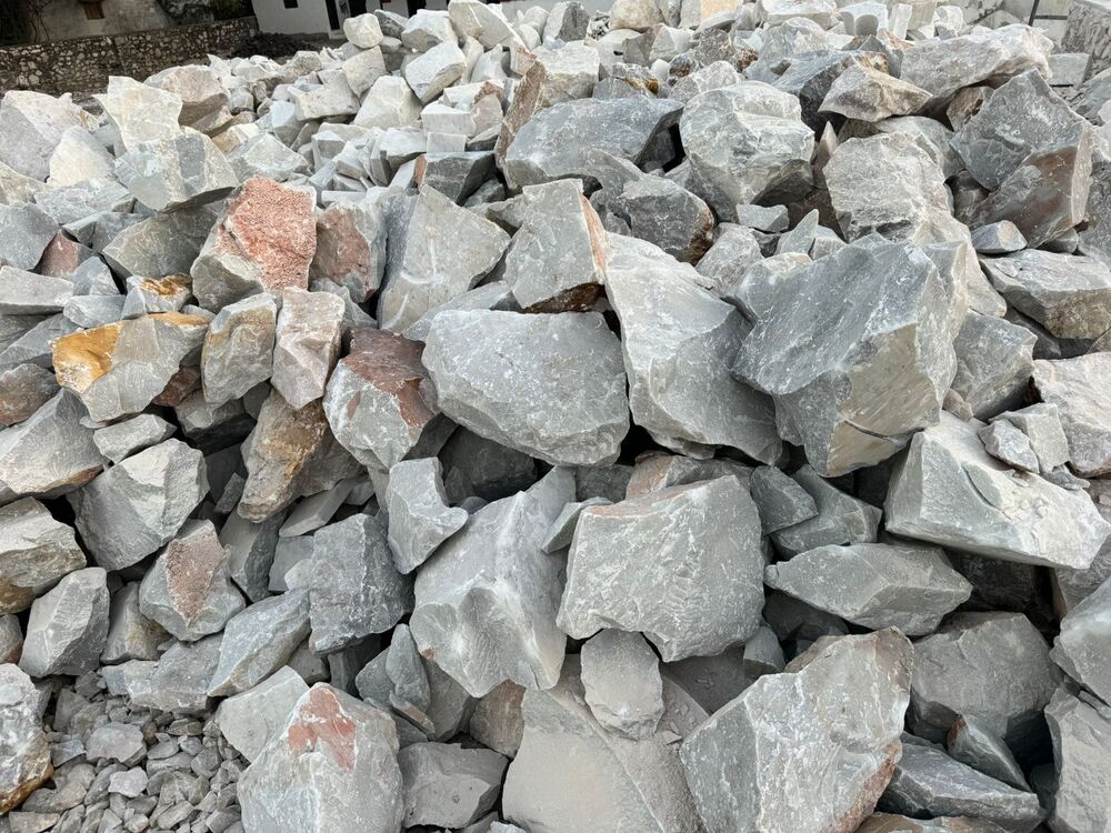 Dolomite Lumps - Application: Glass