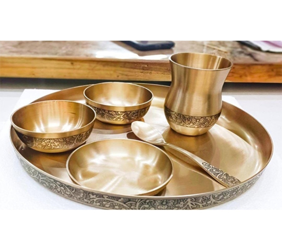 Pure Kansa Thali Set Of 6 With Handmade Etching Or Embossing - Color: Gold