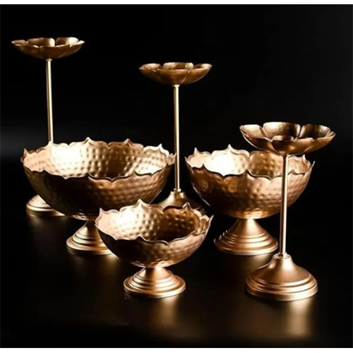 Metal Taj Urli Handcrafted Set - Application: Home