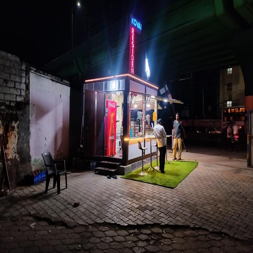 Container kiosk shop