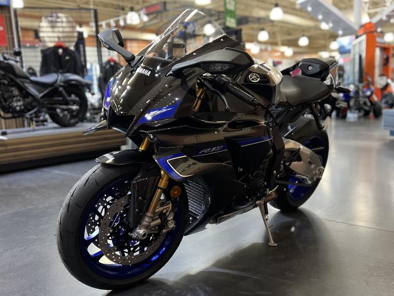 2026 yamaha yzf-r1