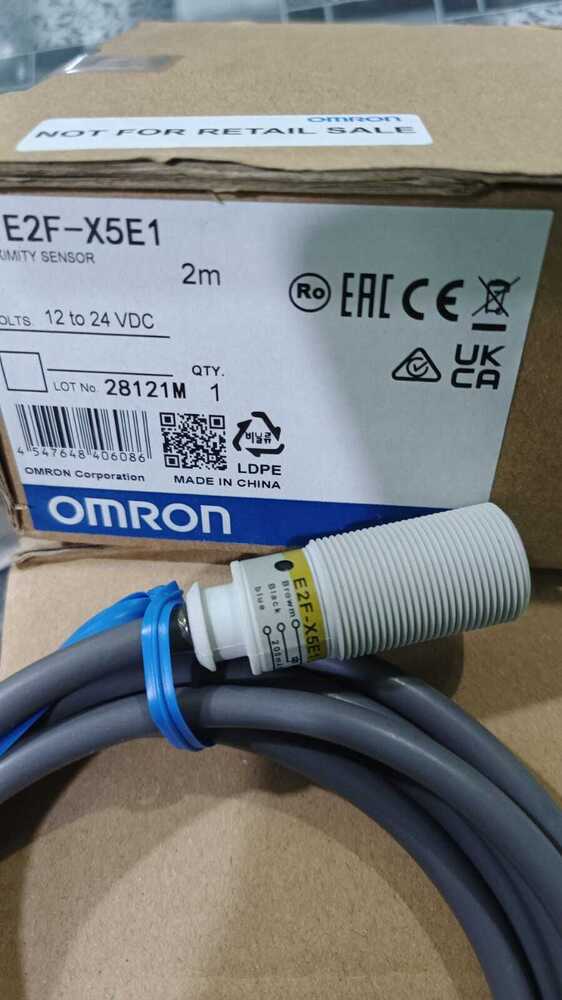 OMRON PROXIMITY SENSOR 12 to 24VDC, E2F-X5E1 2M