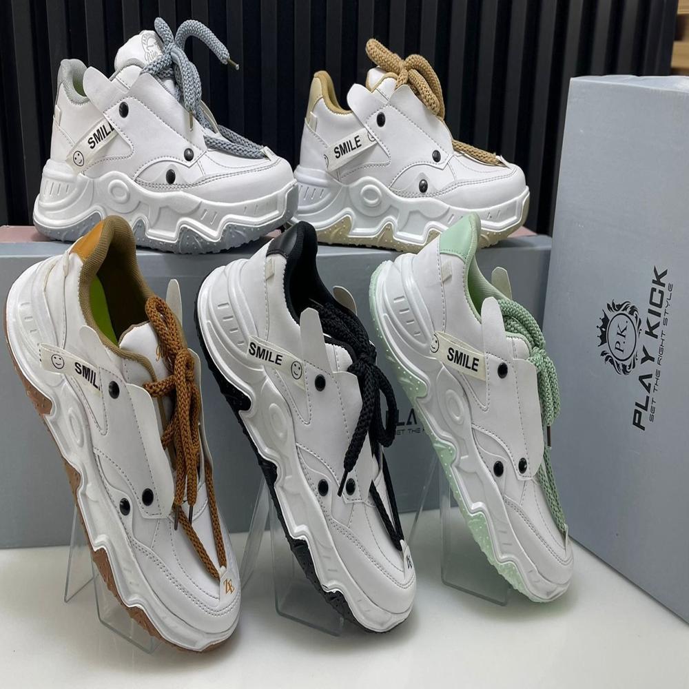 SPORTS SHOES 