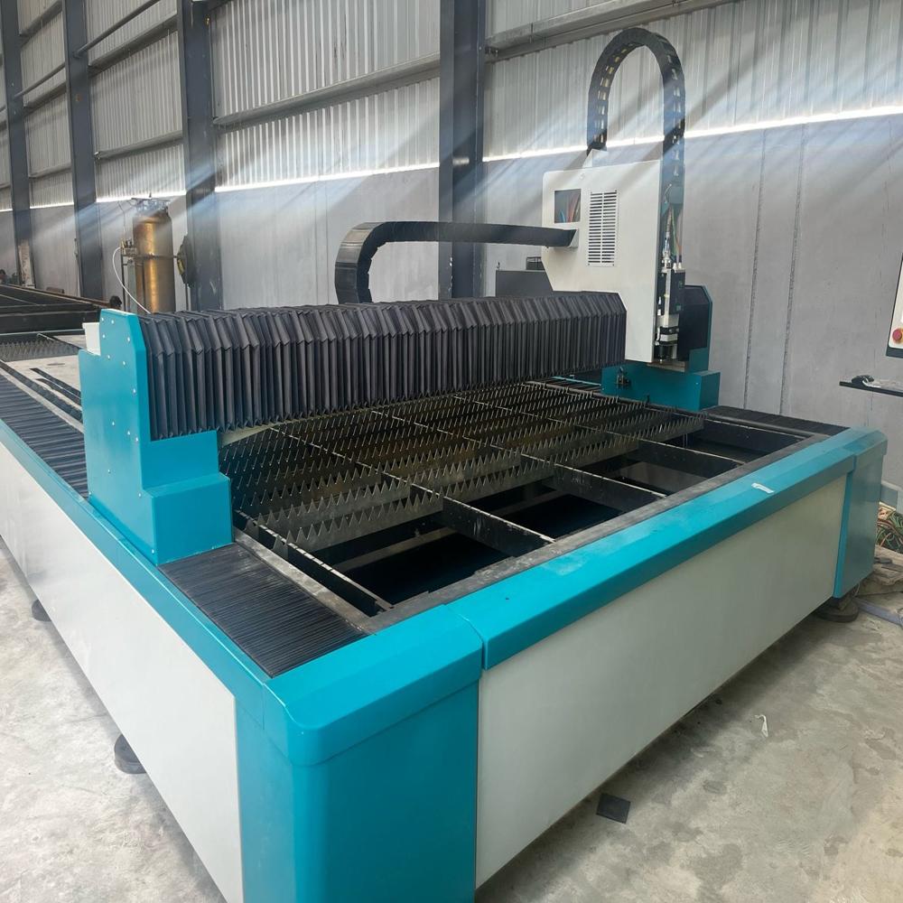 2X4 Metal CNC Fiber Laser Machine