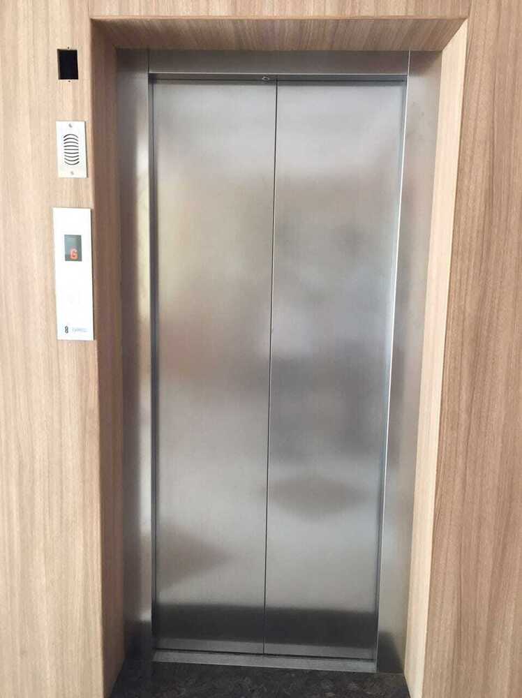 Elevator Door - Max. Lifting Height: 2100 Millimeter (Mm)