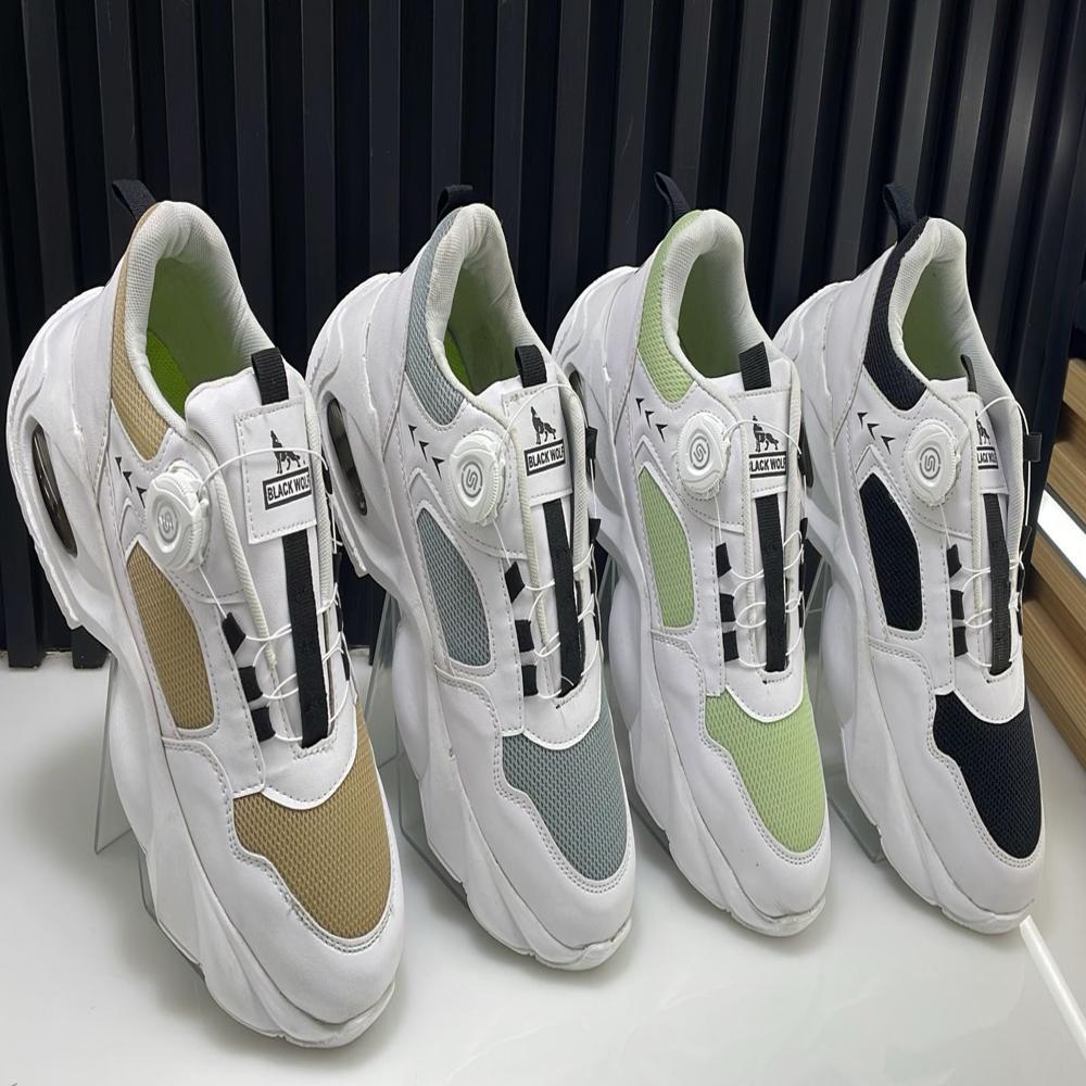 SPORTS SHOES 