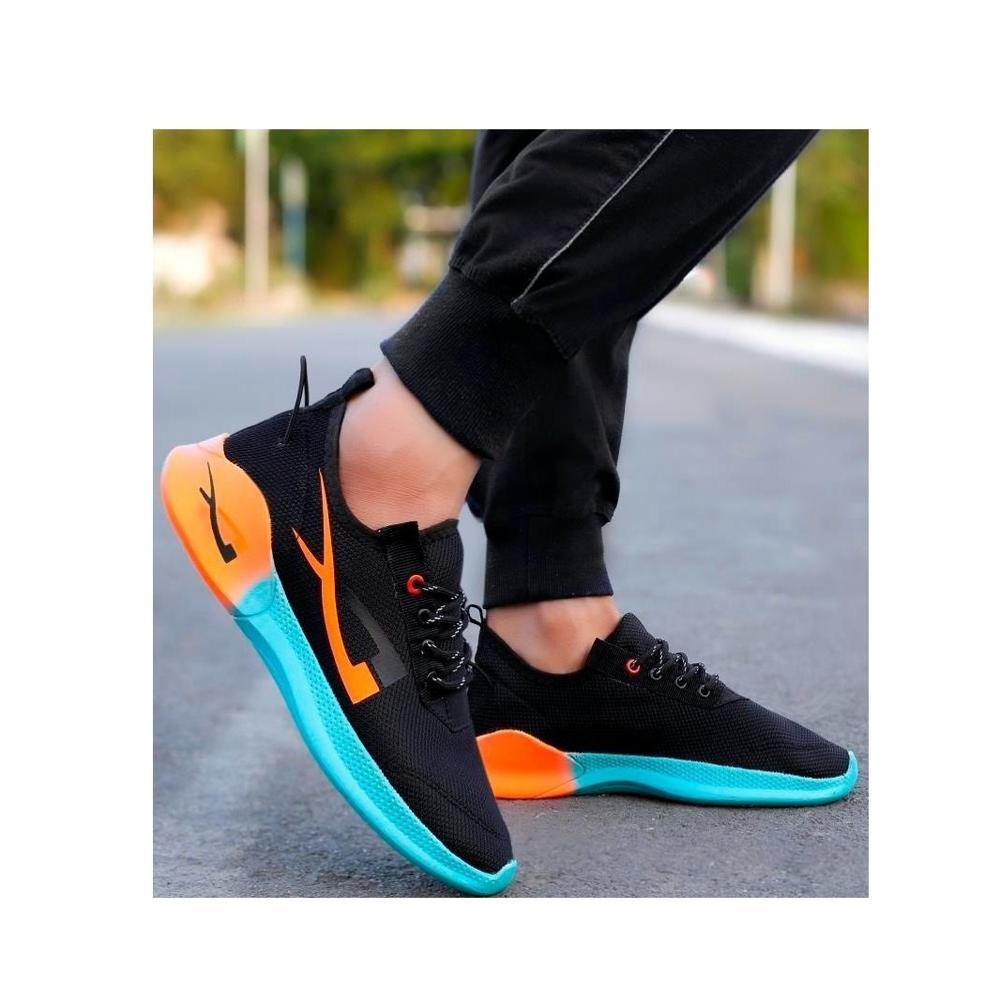 SPORTS SHOES 